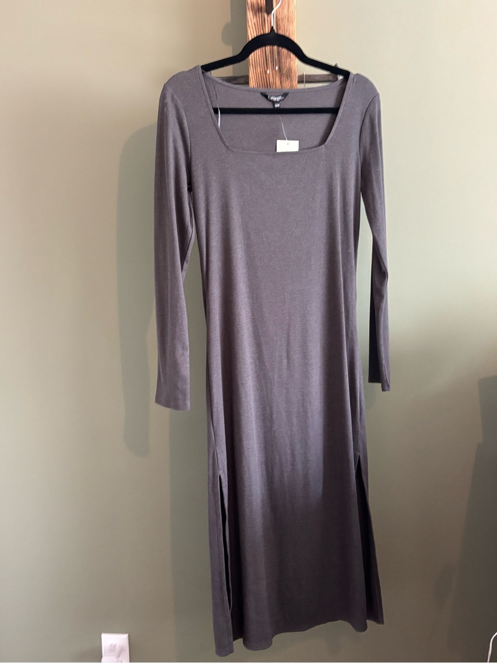 57.) NWT / George / Long Sleeve Scoop Neck Midi Dress in Gray / Ribbed